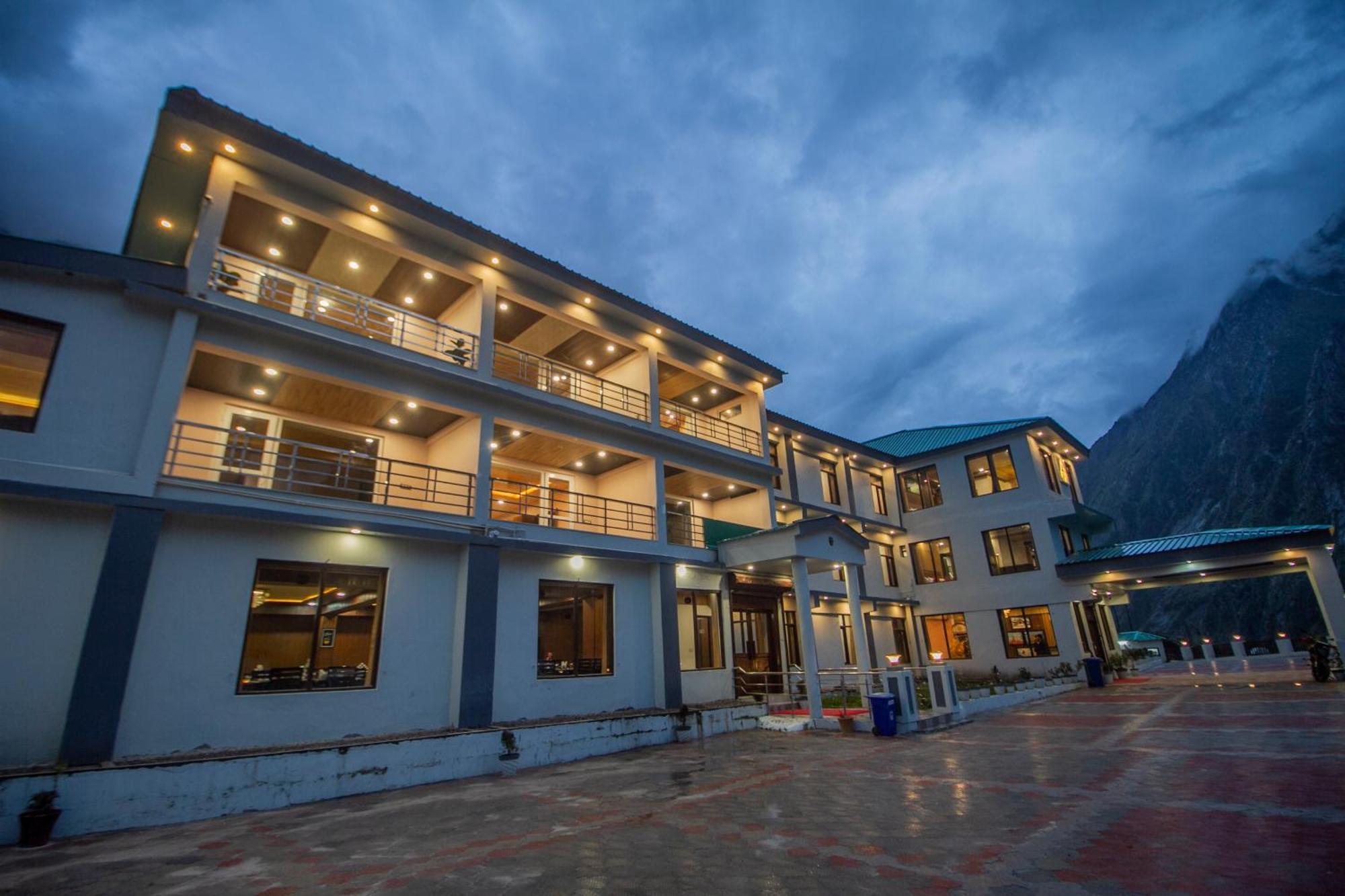 Amritara The Avadh Hotel Badrinath Ngoại thất bức ảnh